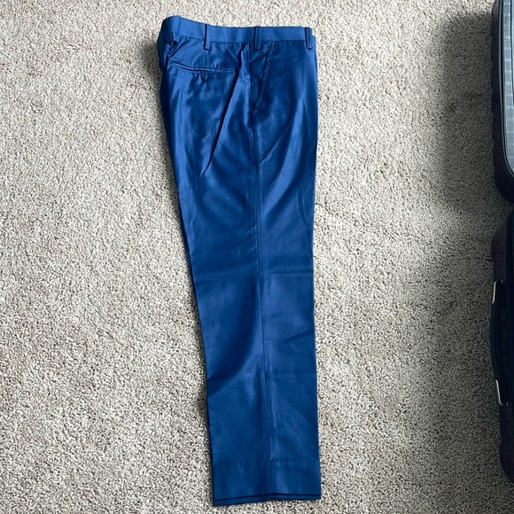 Raymond Men's 2-Piece Blue Suit - Picture 11 of 11